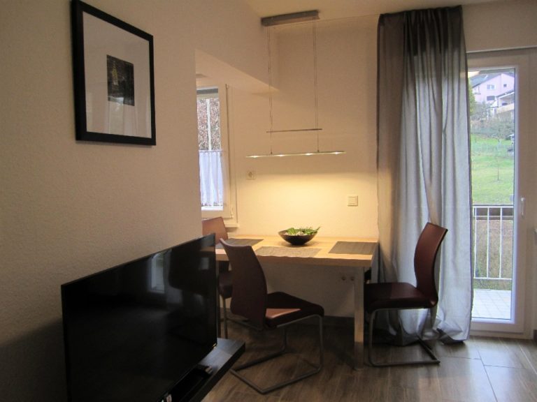 Wohnzimmer einer Ferienwohnung in Saarbrücken - perfekt auch als Monteurzimmer